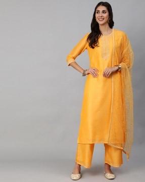 straight kurta set with embroidery