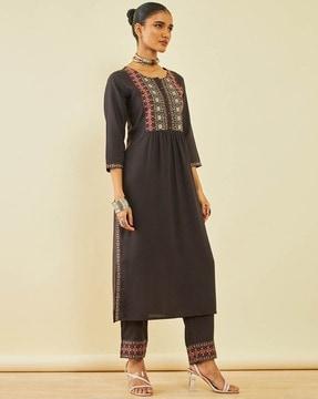 straight kurta set with embroidery