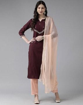 straight kurta set with floral embroidery