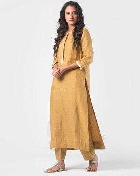 straight kurta set with side slits