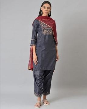 straight kurta suit set with embroidered yoke