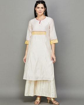 straight kurta with 3/4th sleeves