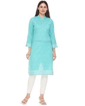 straight kurta with button accent