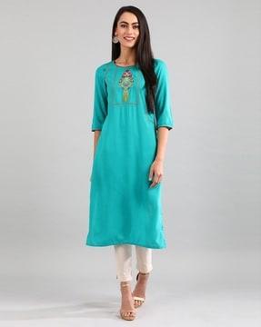 straight kurta with embroidered yoke