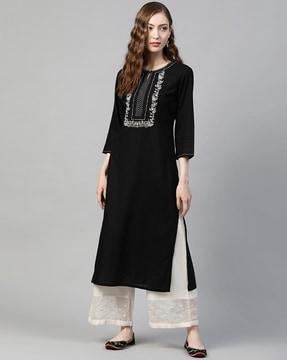 straight kurta with embroidered yoke