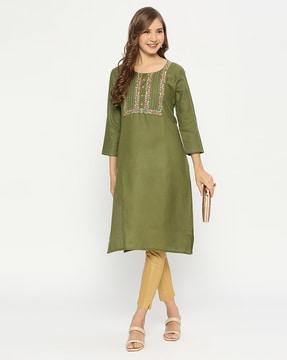 straight kurta with embroidered yoke