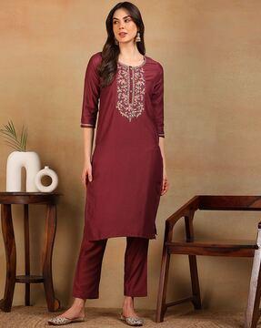 straight kurta with embroidery yoke