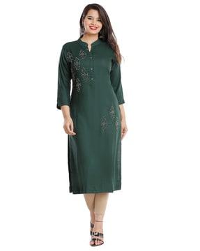 straight kurta with embroidery