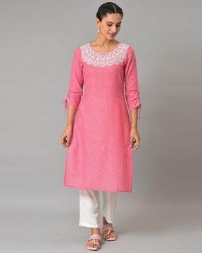 straight kurta with embroidery