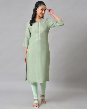 straight kurta with embroidery