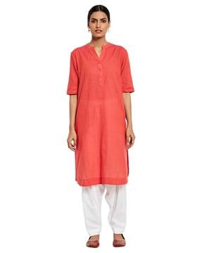 straight kurta with mandarin collar