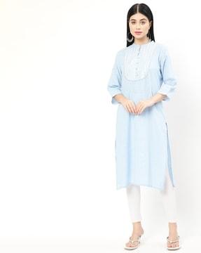 straight kurta with mandarin collar