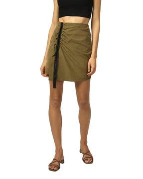 straight skirt with zip closure