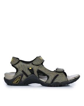 strappy sandals with velcro fastening