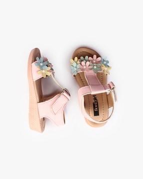 strappy sandals with floral applique