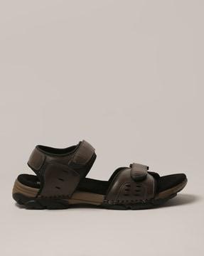 strappy sandals with velcro fastening