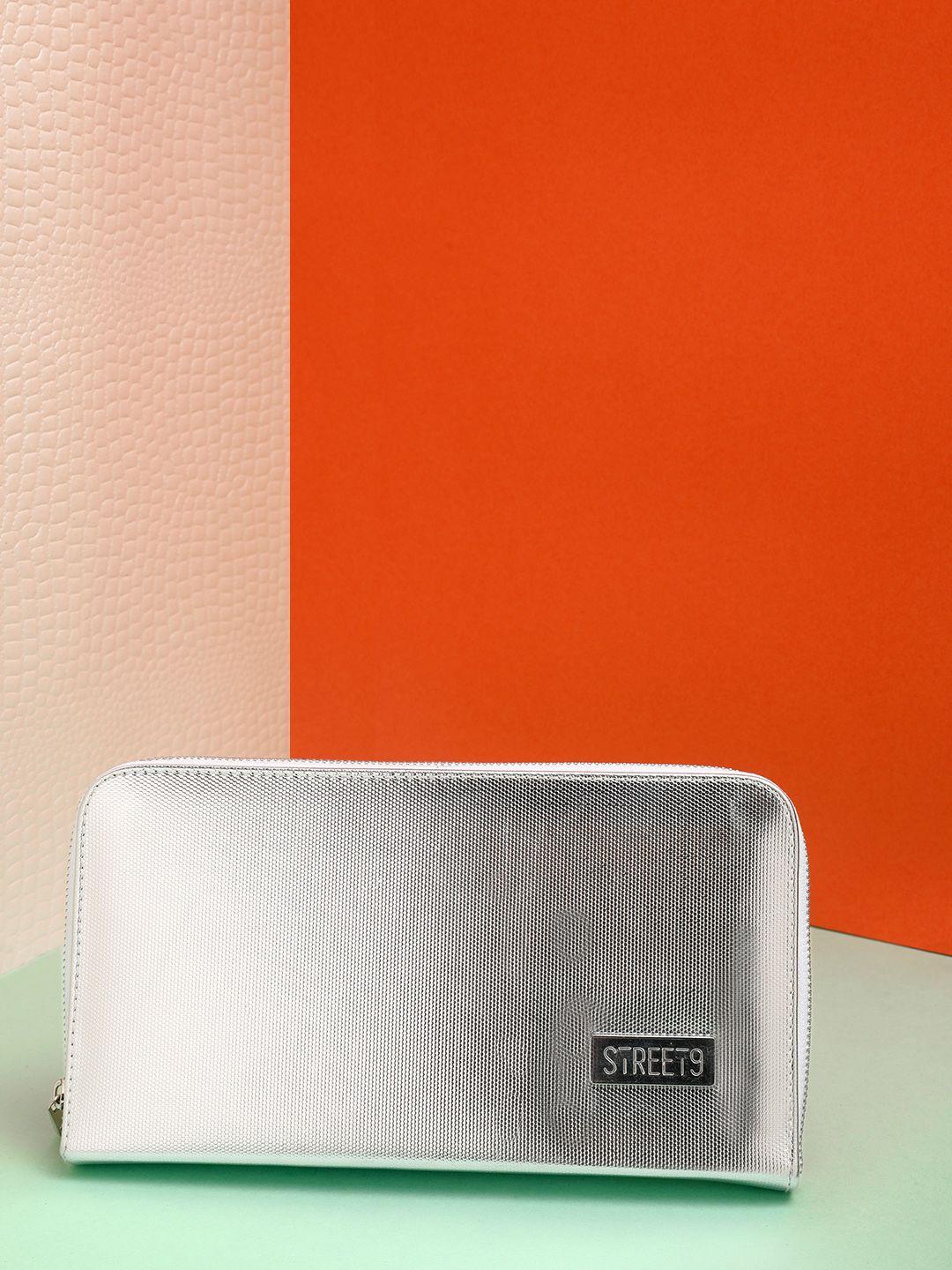 street 9 silver-toned textured purse clutch