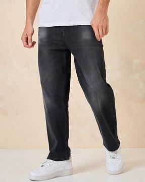 stretchable jeans with 5-pocket styling
