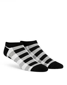 striped ankle-length socks