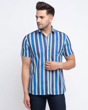 striped button-down short sleeves shirt