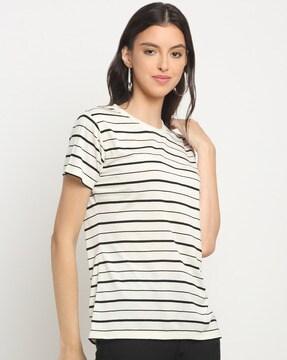 striped crew-neck t-shirt with short sleeves