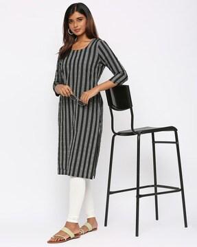 striped round-neck straight kurta