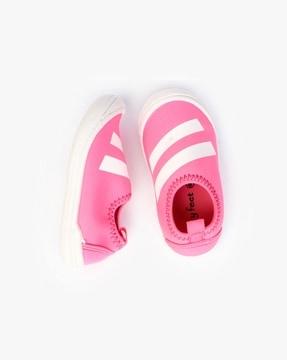 striped round-toe slip-on shoes