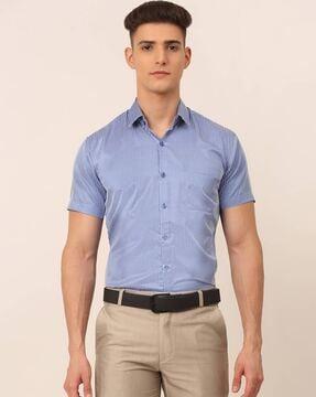 striped shirt with  spread collar