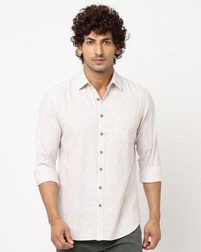 striped shirt with spread collar