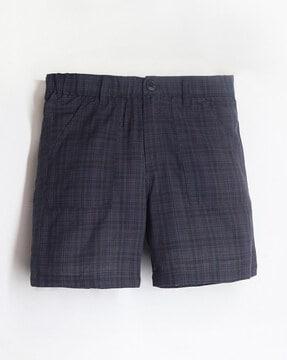 striped single-pleated shorts