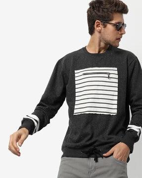 striped sweatshirt with full-length sleeves