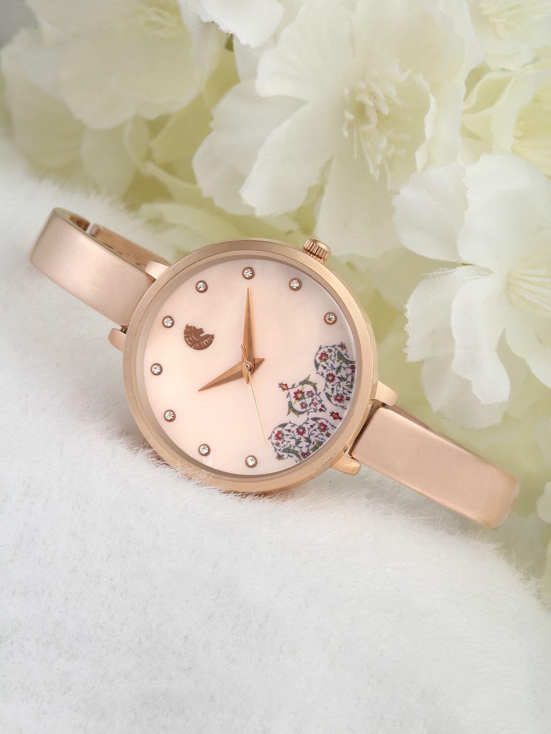 studio etheno women brass dial & pink stainless steel bracelet style straps analogue watch