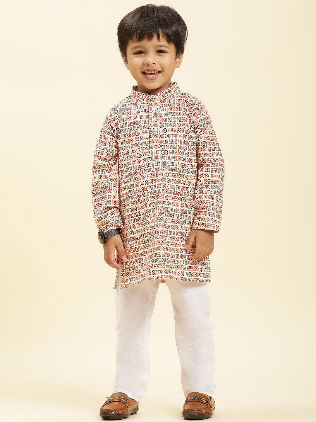 stuffie land boys white printed regular pure cotton kurta with pyjamas