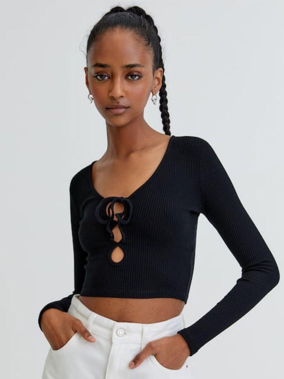 styched tie-up neck long sleeves cut-out fitted crop top