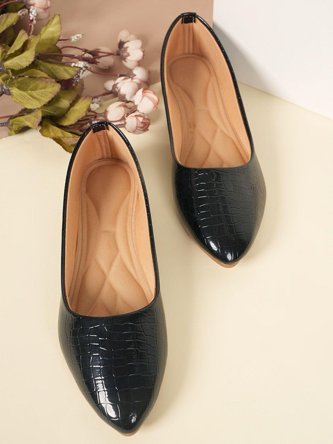 style shoes textured slip-on ballerinas