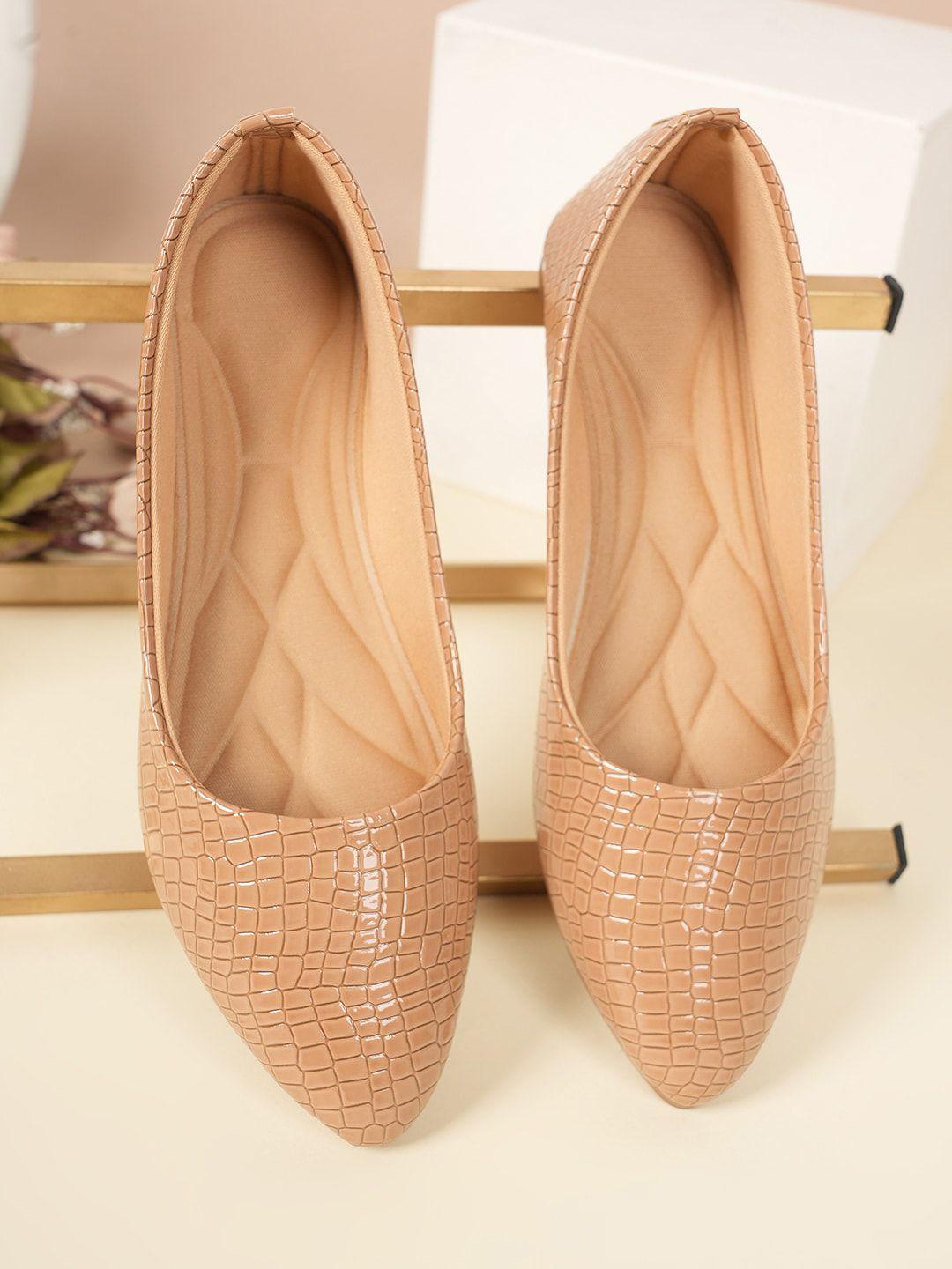 style shoes textured pointed toe ballerinas