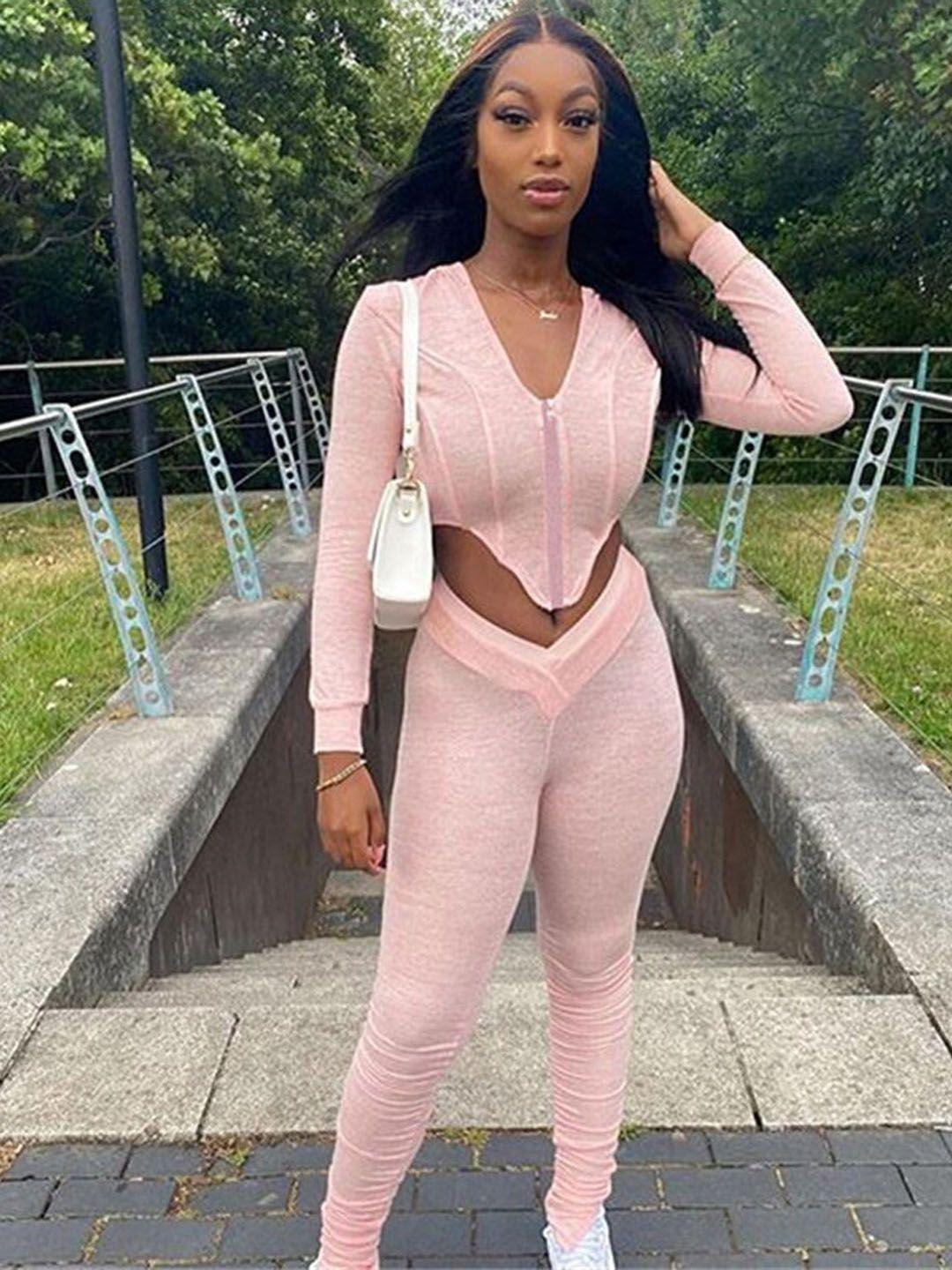 stylecast pink v-neck crop top with leggings