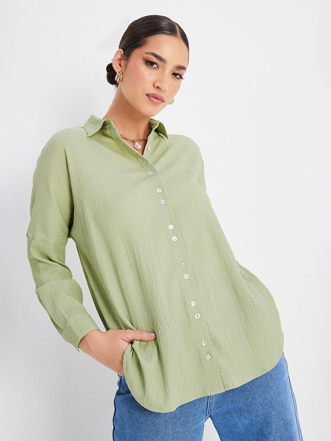 styli green spread collar regular fit casual shirt