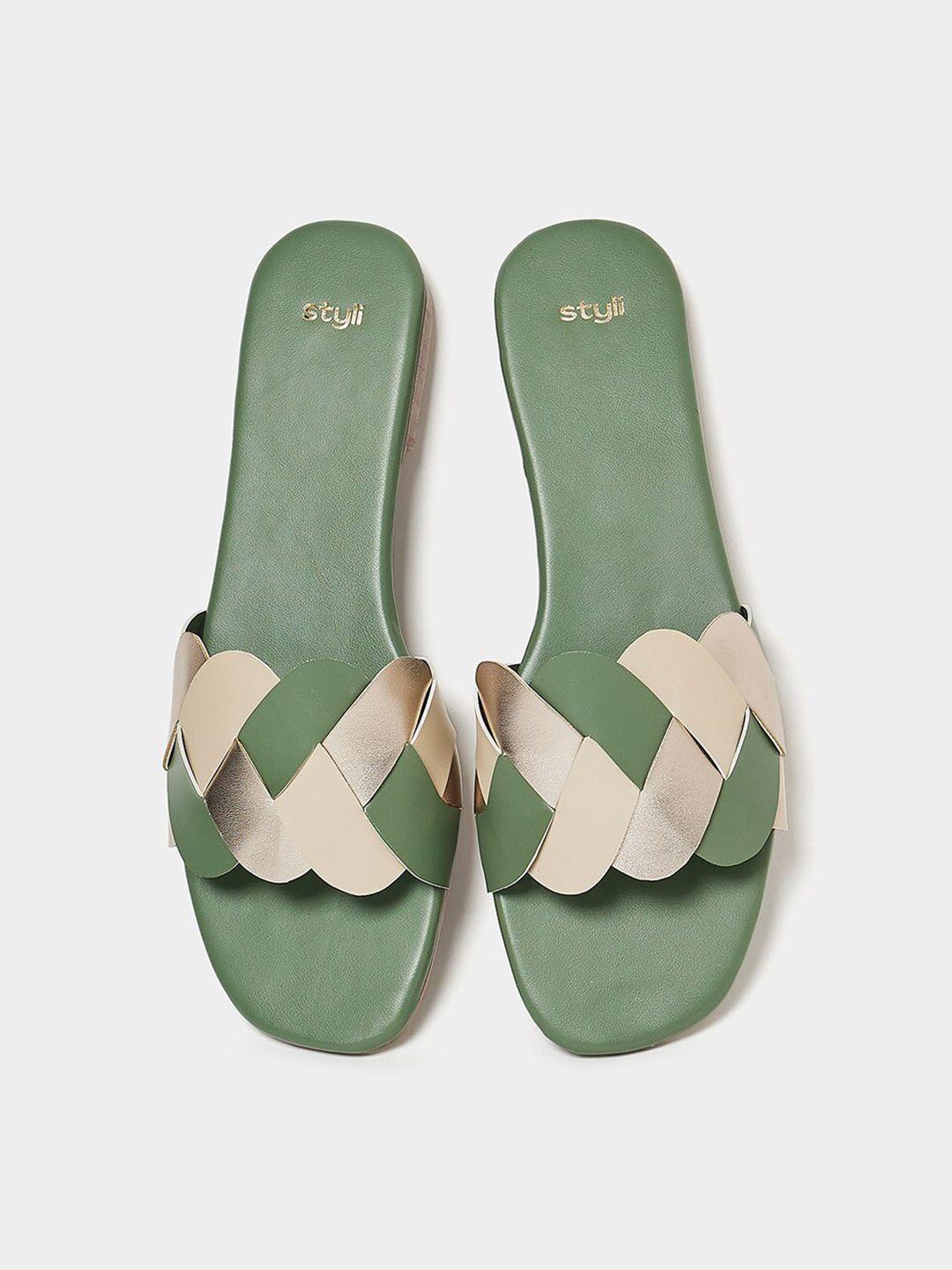 styli green & gold-toned colourblocked interlocked open toe flats