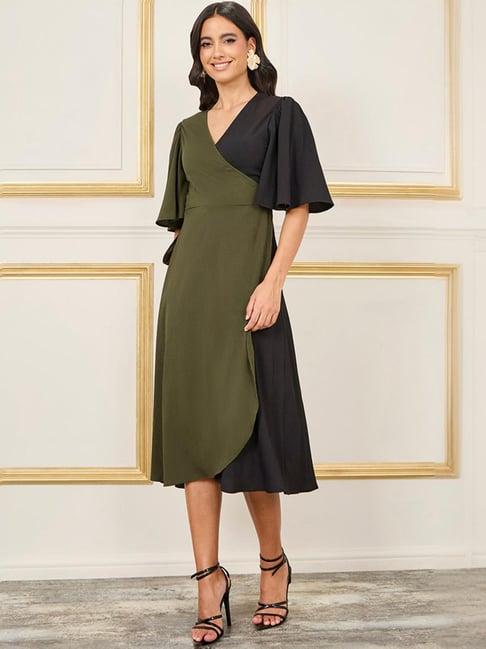 styli green & grey color-block a-line wrap dress