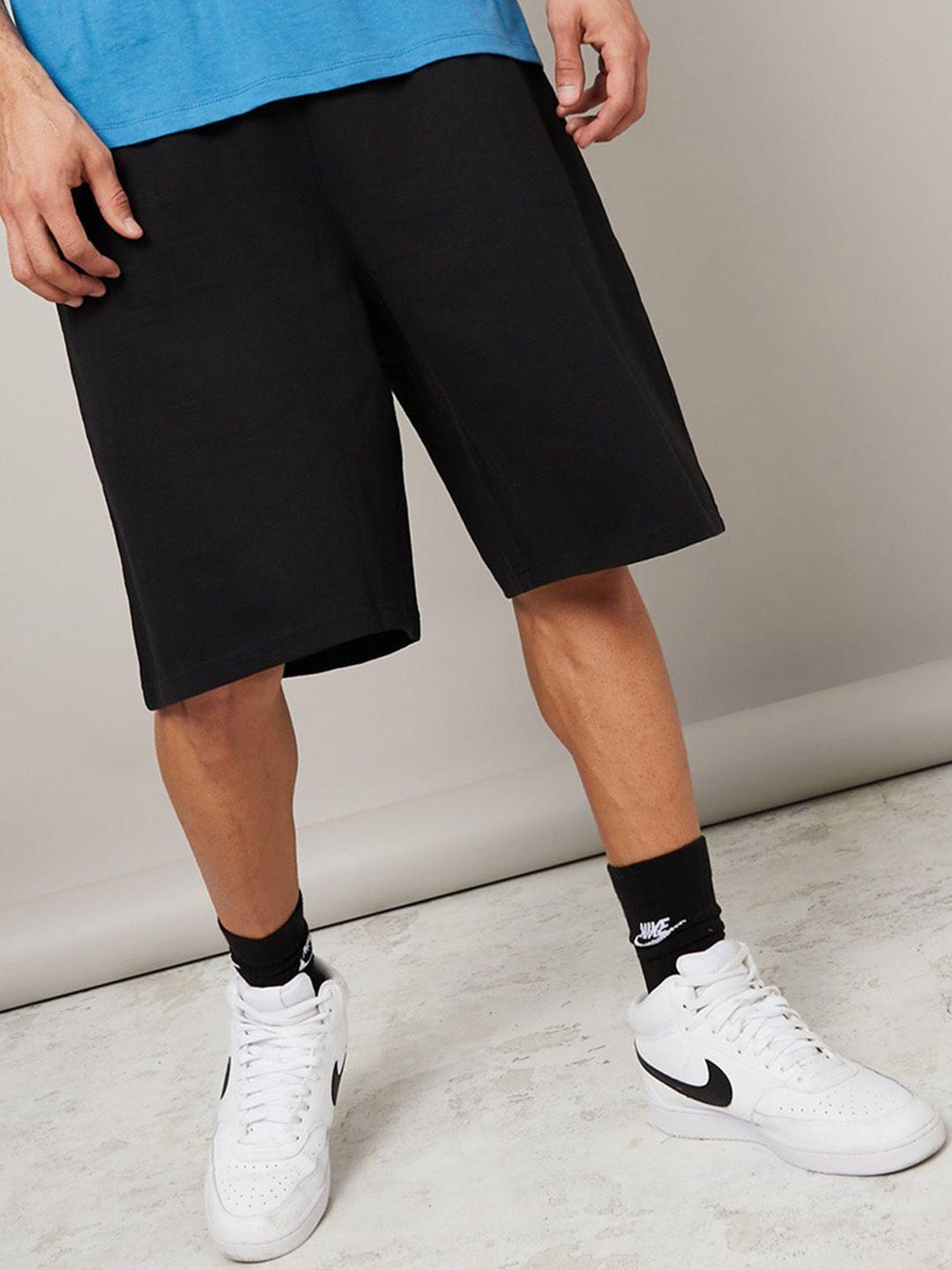 styli men mid-rise loose fit cotton shorts