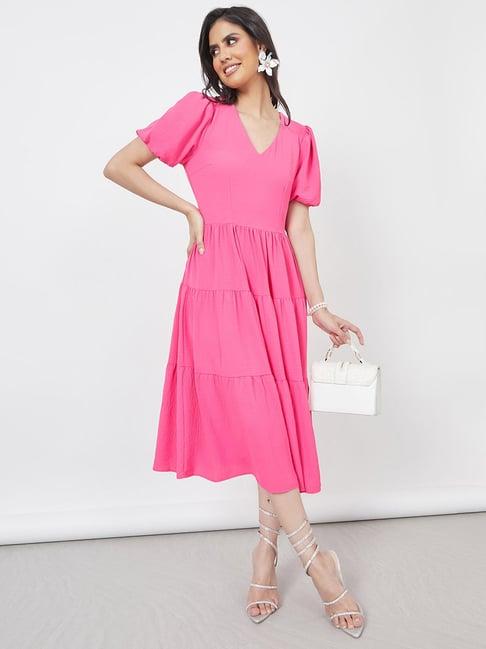 styli solid v neck tiered midi dress