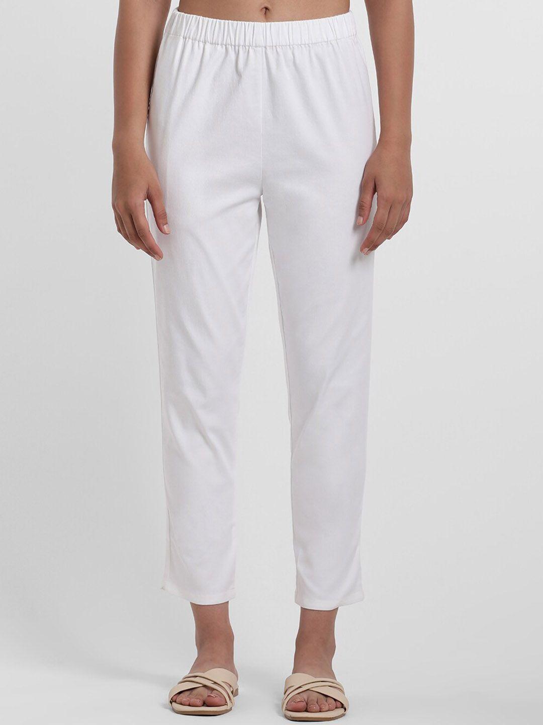 styli women white classic mid-rise cotton cropped peg trouser