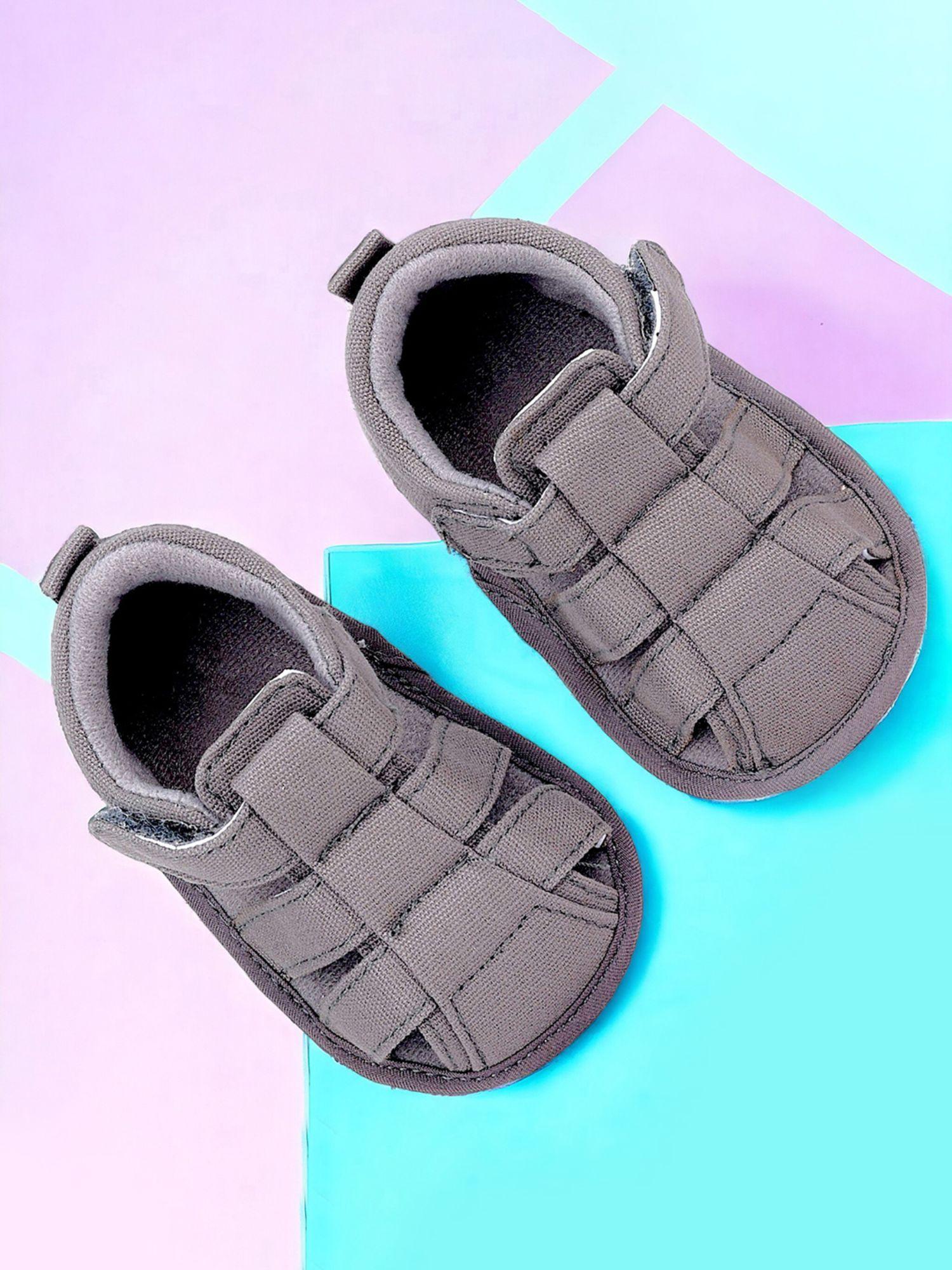 stylish breathable velcro straps anti-skid sandals - grey