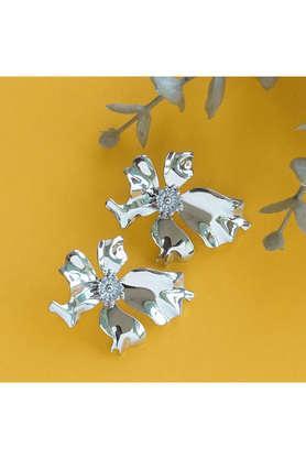 stylish silver flower stud earrings