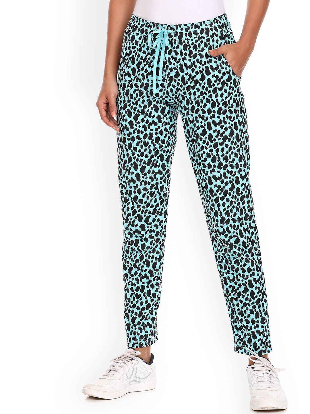 sugr women green mid rise printed cotton track pants