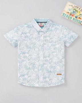 sustainable half sleeves printed shirt with patch pocket