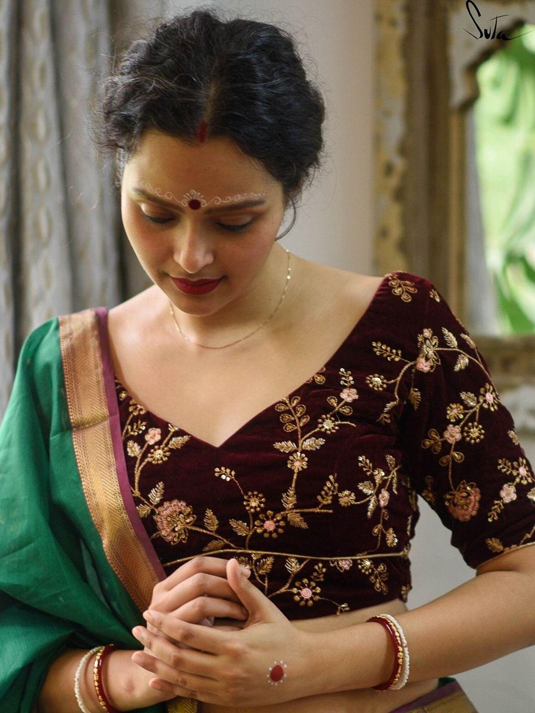 suta maroon embroidered velvet saree blouse