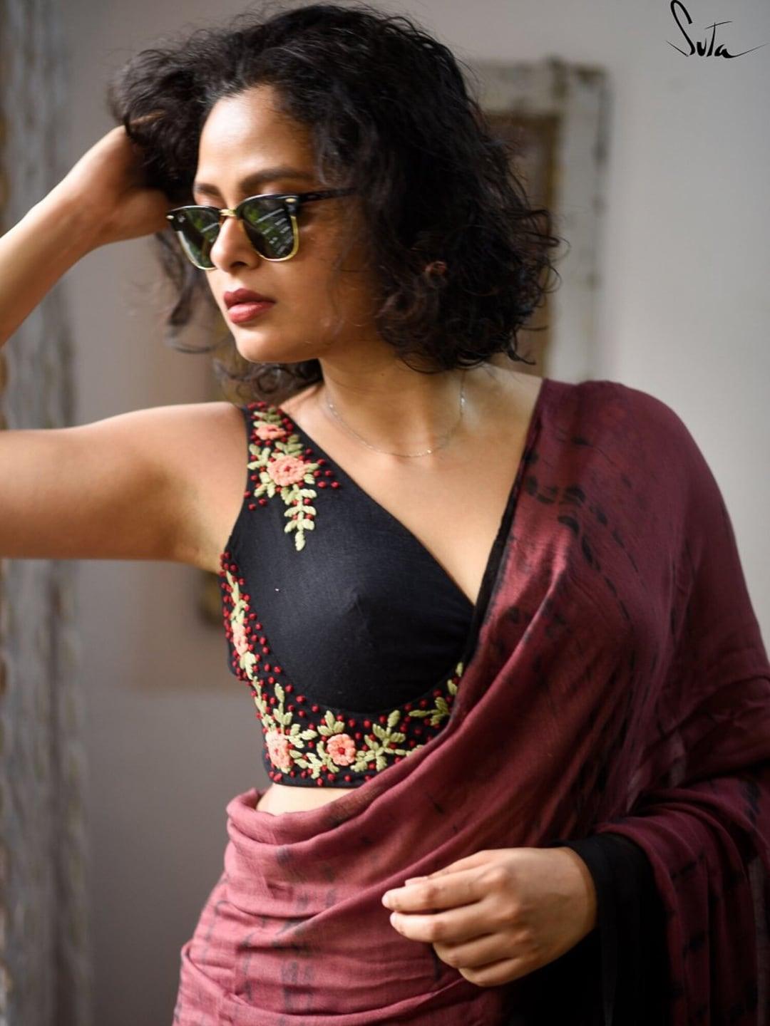 suta black hand embroidered cotton saree blouse
