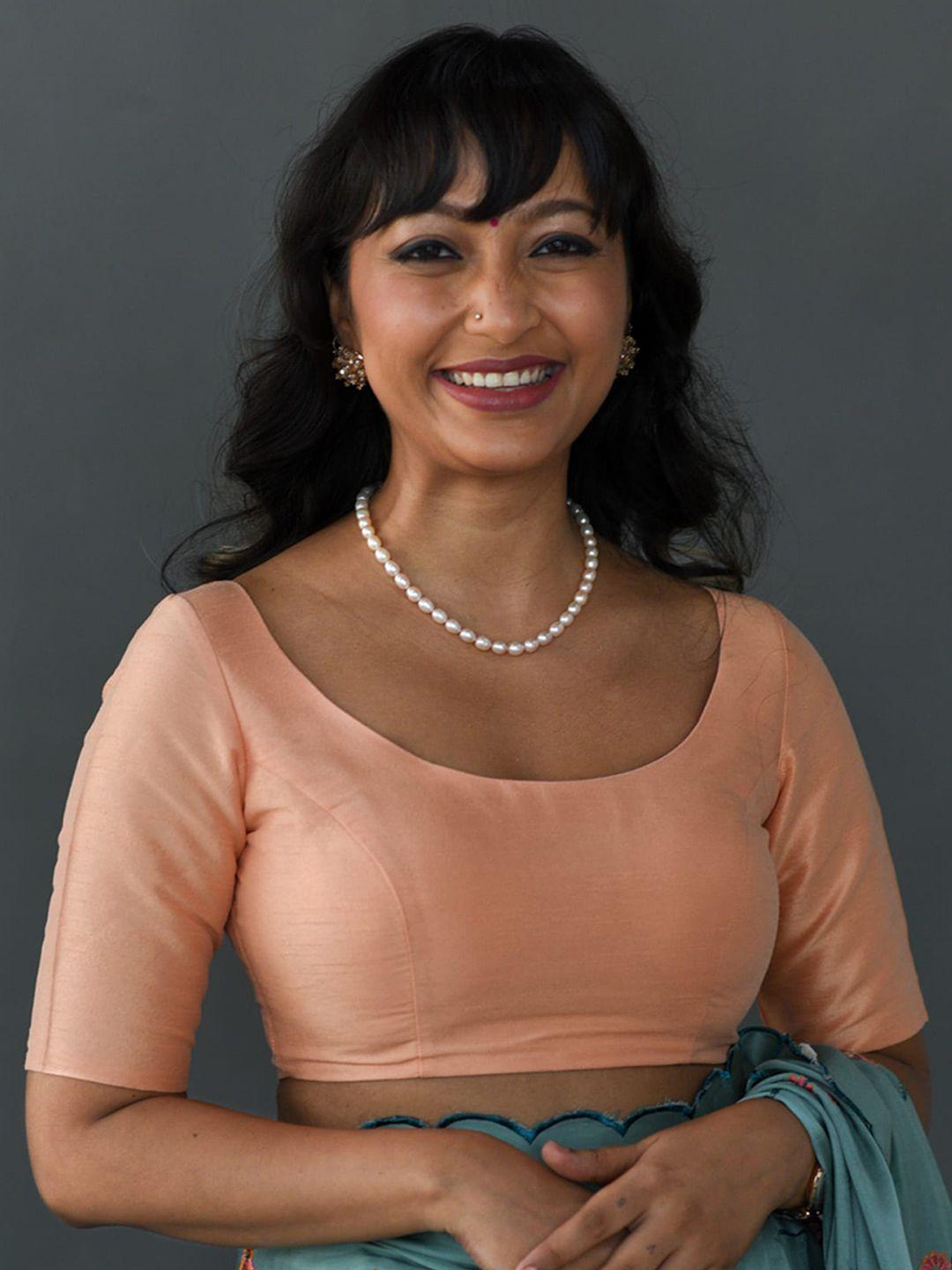 suta u-neckline saree blouse